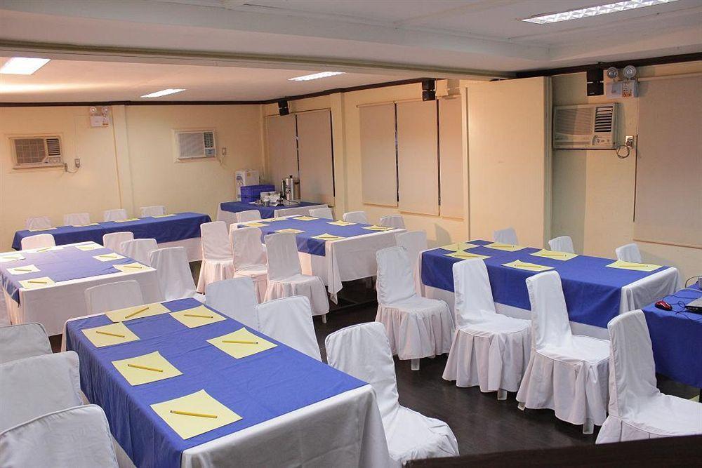 Riverview Resort And Conference Center Calamba  Exterior photo