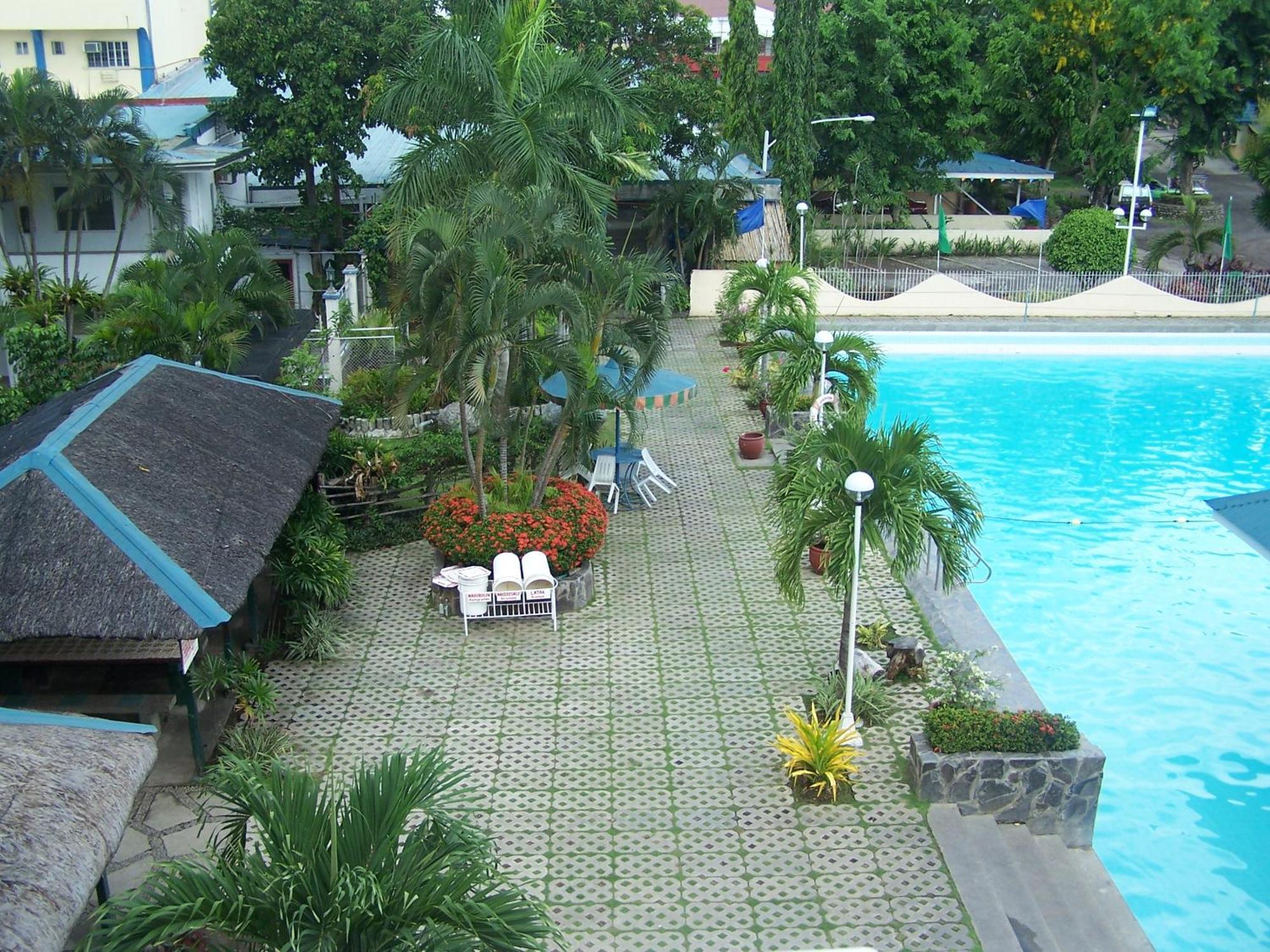 Riverview Resort And Conference Center Calamba  Exterior photo