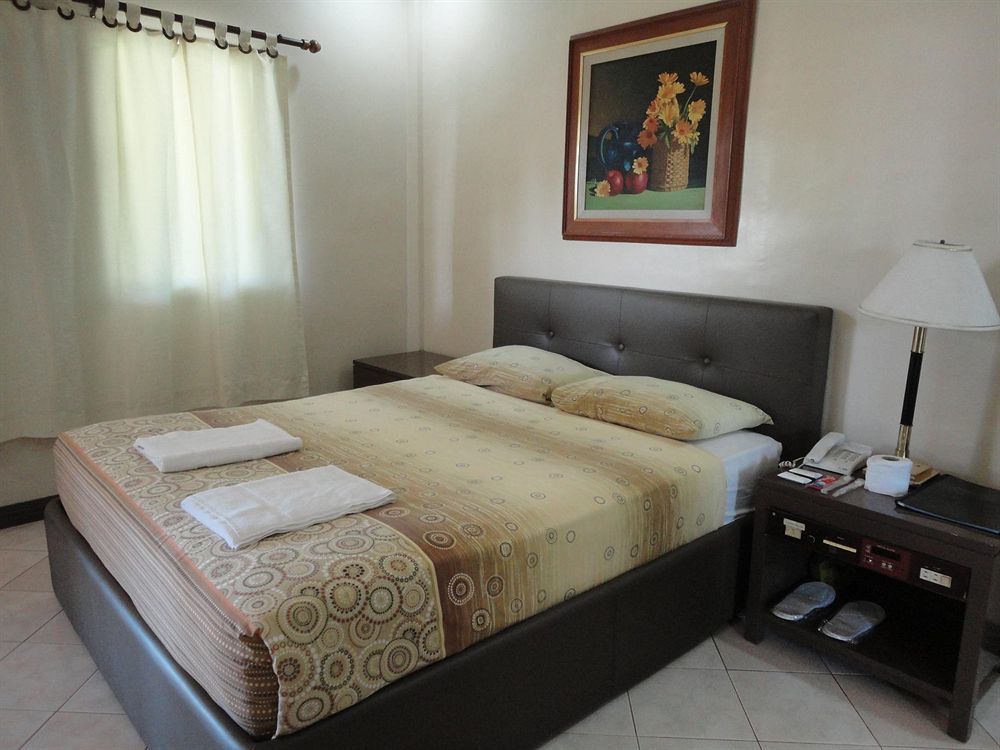 Riverview Resort And Conference Center Calamba  Exterior photo