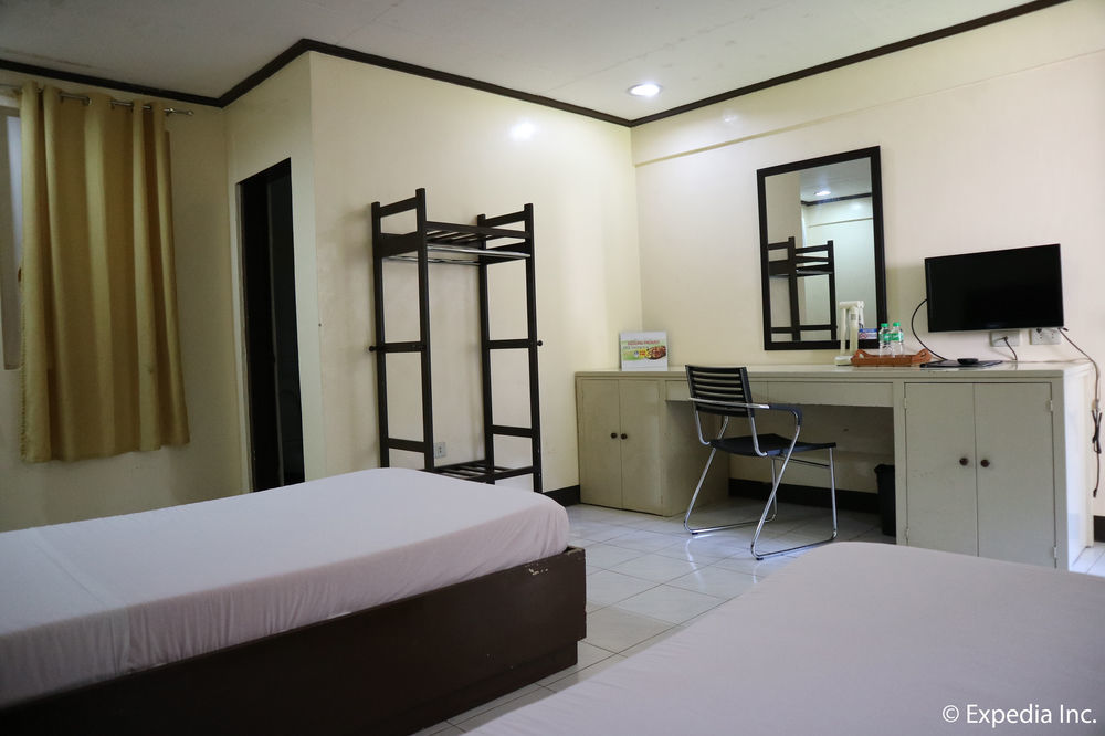 Riverview Resort And Conference Center Calamba  Exterior photo