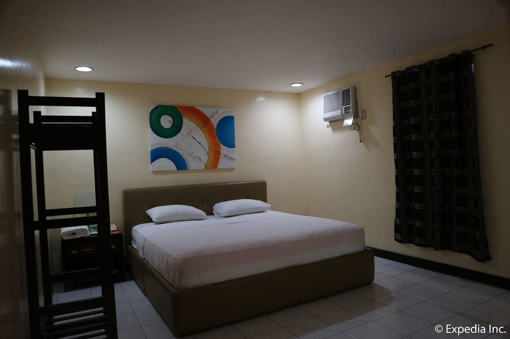 Riverview Resort And Conference Center Calamba  Exterior photo