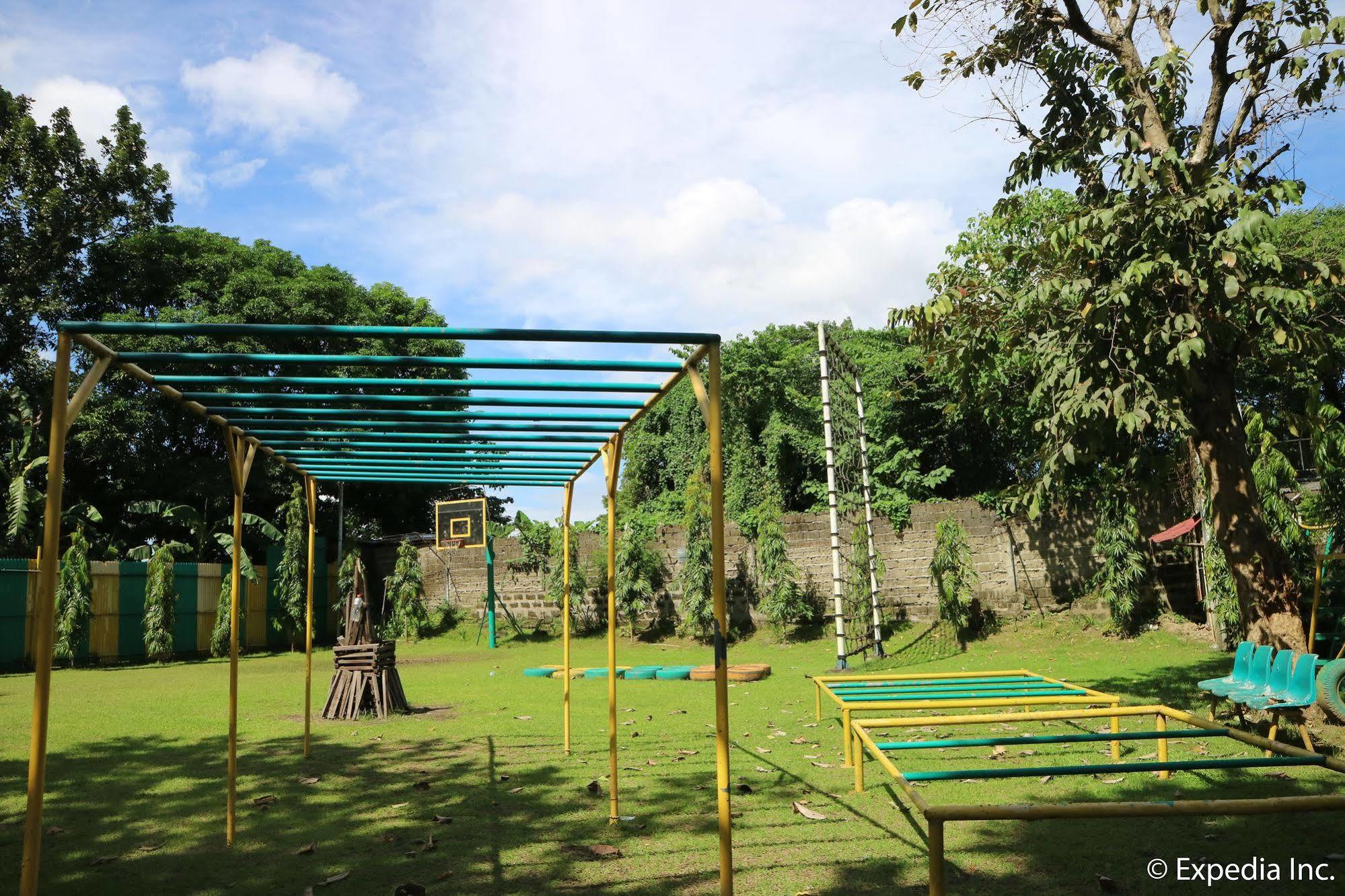 Riverview Resort And Conference Center Calamba  Exterior photo