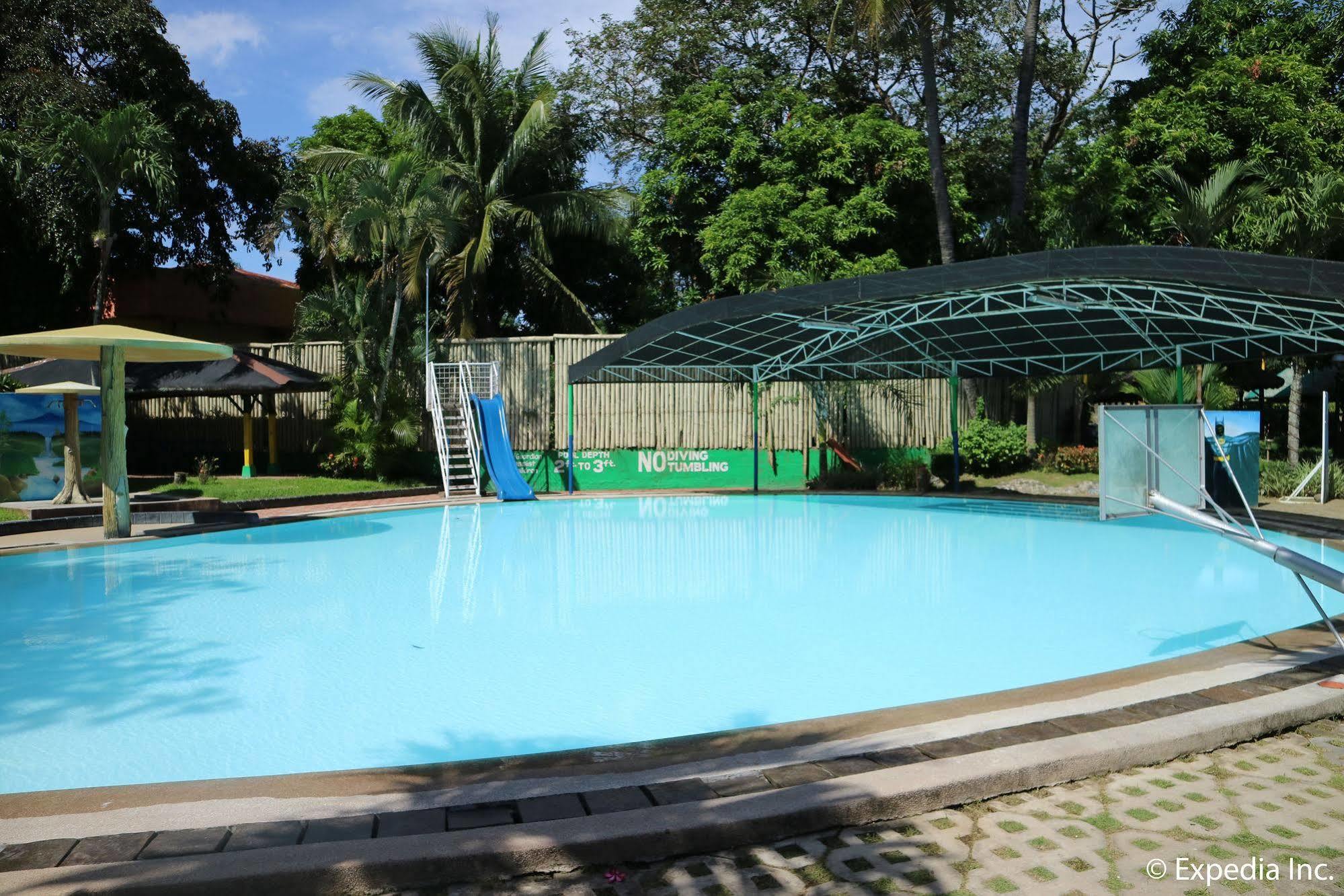Riverview Resort And Conference Center Calamba  Exterior photo